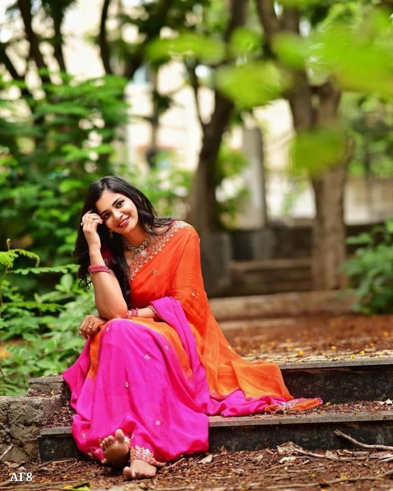 Soft Hand Dyeing Chinnon Saree With *Heavy Embroidery Sequence And Jari Work And Border Arca