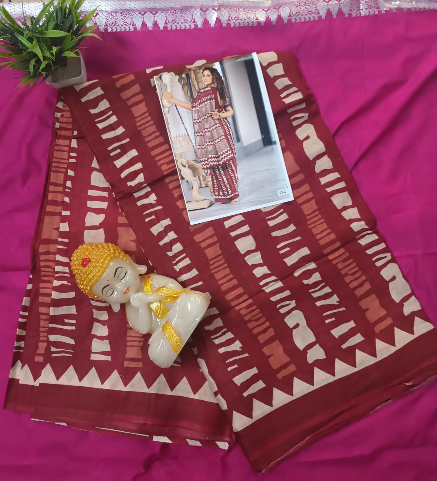Stunning Cotton Saree Maroon for an Elegant Look
