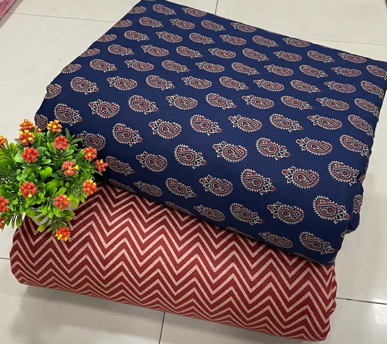 *Jaipur Cotton*

*Top & Bottom concept* 

*FABRIC DETAILS:-*

*TOP:- JAIPUR  COTTON JAIPUR PRINT.*
 *(CUT 2.50MTR.)*

*BOTTOM:- COTTON JAIPUR PRINT* 
  *(CUT2.50MTR.)*